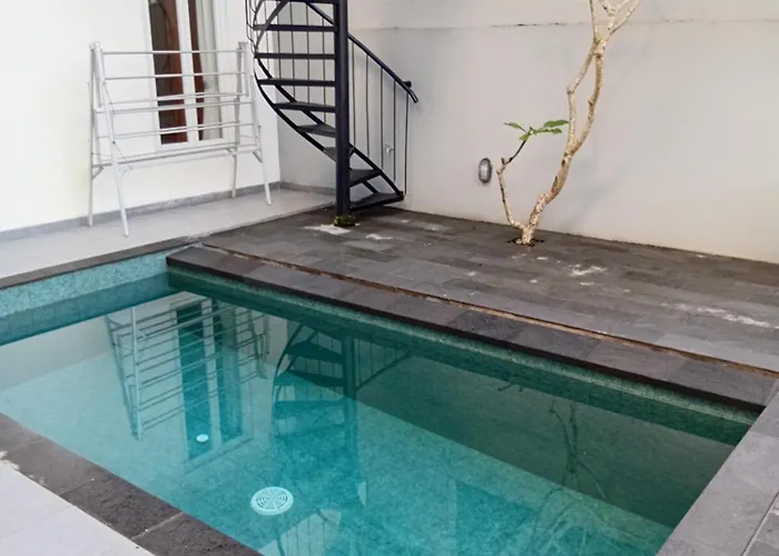 Rumah Santi Villa *