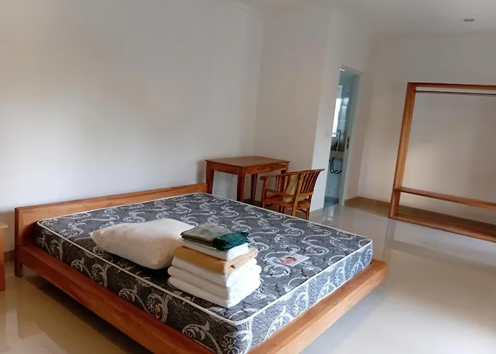 Villa Rumah Santi